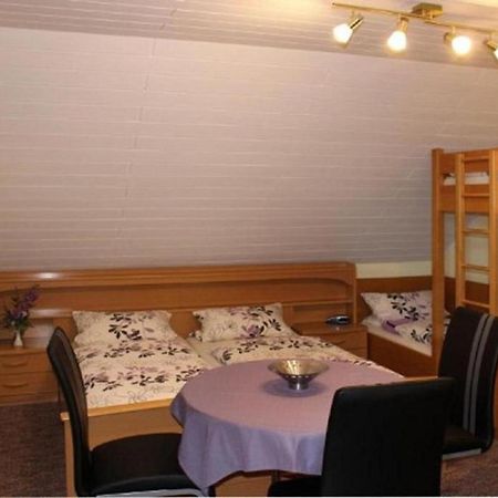 Gaeste-Haus Roesch Wiesent Luaran gambar