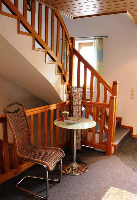 Gaeste-Haus Roesch Wiesent Luaran gambar