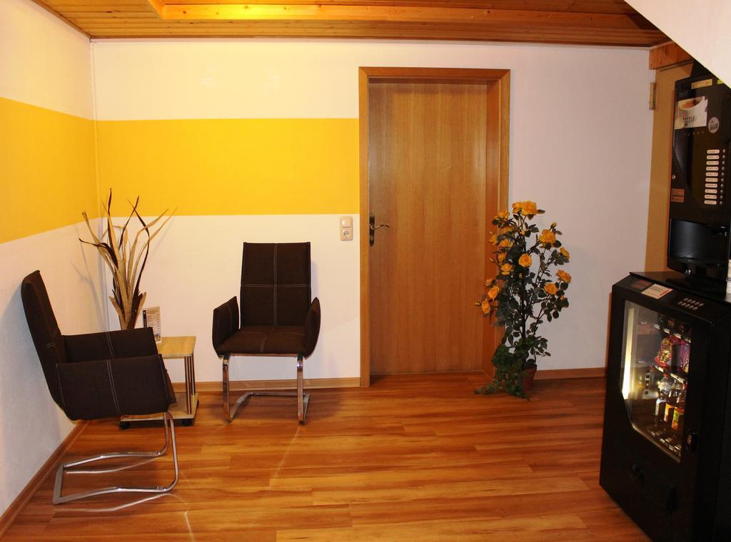 Gaeste-Haus Roesch Wiesent Luaran gambar
