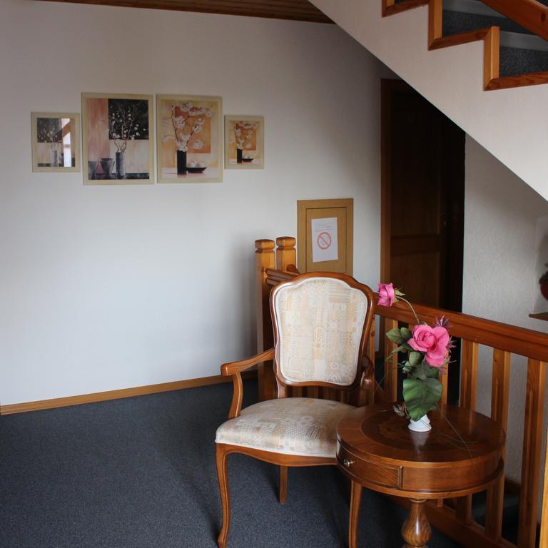 Gaeste-Haus Roesch Wiesent Luaran gambar